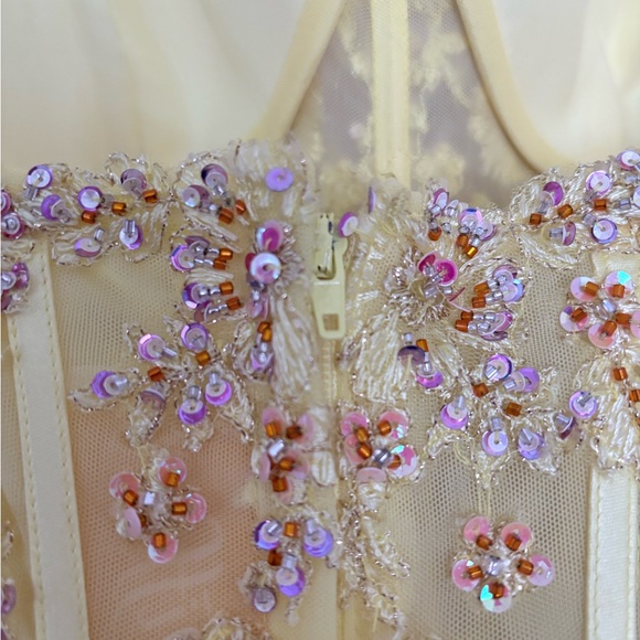 Yellow Beaded Evening Gown / Prom Dress - Picture 10 of 13